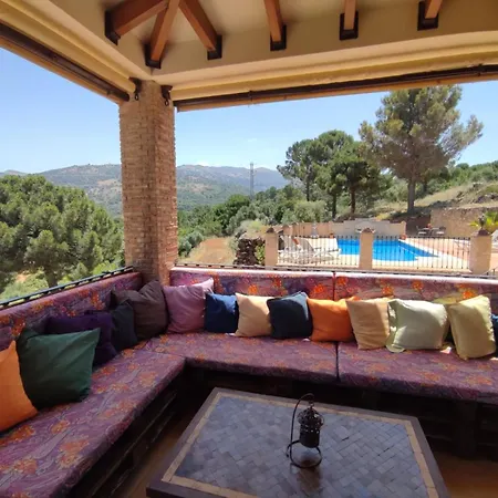 ヴィラ El Molar *